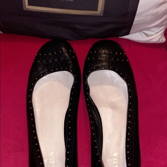 Prada flats - Picture 2 of 8
